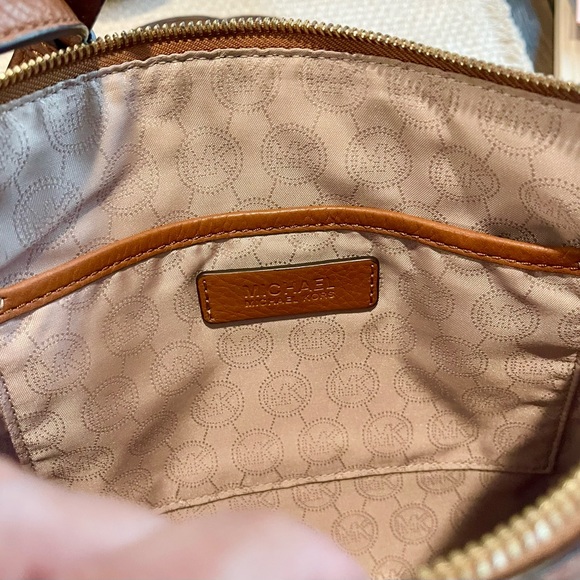 Michael Kors Brown Leather Crossbody Bag - Picture 4 of 13